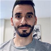 Profesor de matemáticas básicas con entusiasmo por poder ayudar a alumnos/as a conseguir sus metas de la manera más entretenida. Tengo amplia experiencia en el mundo profesional y ganas por ayudar